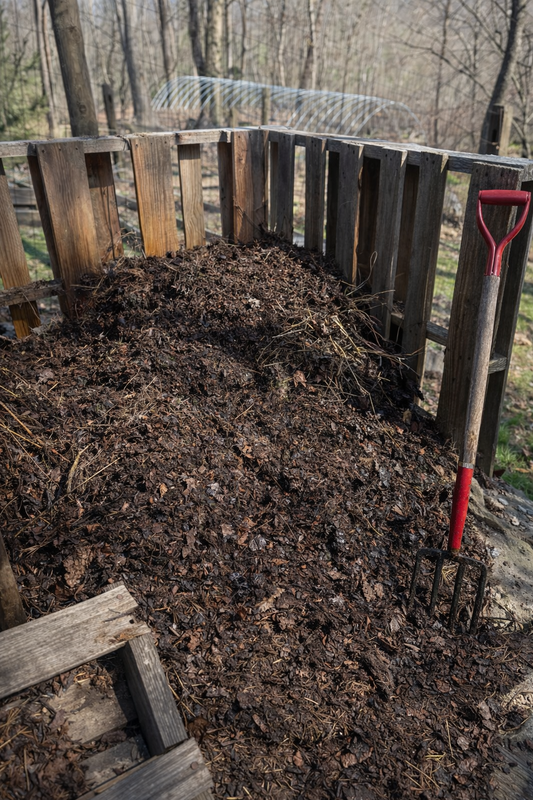 Easy Beginner Fuss-free Compost Pile